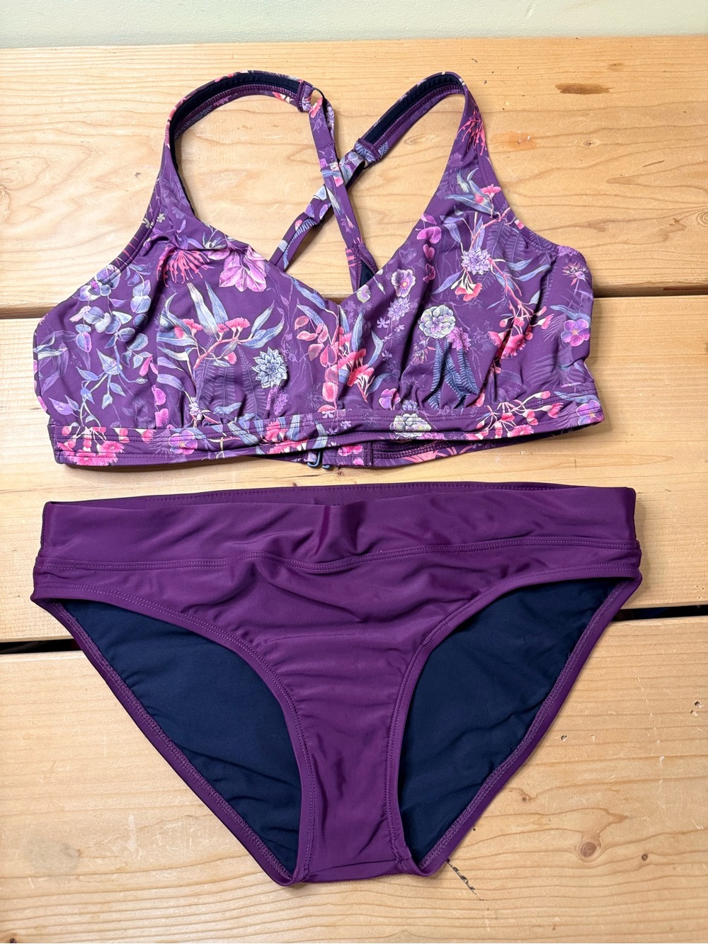 Title Nine Bikini Swim Suit Women’s 38 C Floral Top Medium Bottom Solid plum
